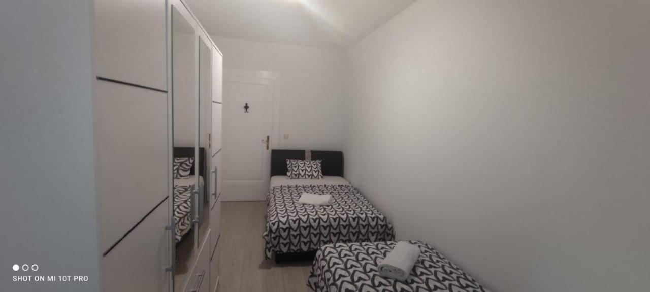 Apartman R&R,3 Room Apartman In The Center 希贝尼克 外观 照片